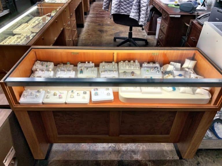 JEWELRY Volunteer Pawn Shop in Johnson City, TN